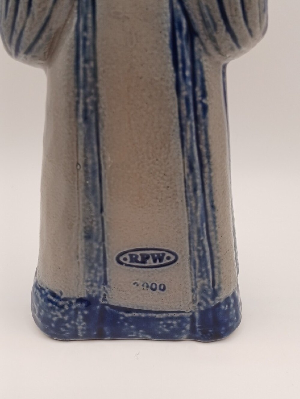 7" Rowe Pottery Works RPW Singing Angel Bell 2000 - Picture 10 of 13